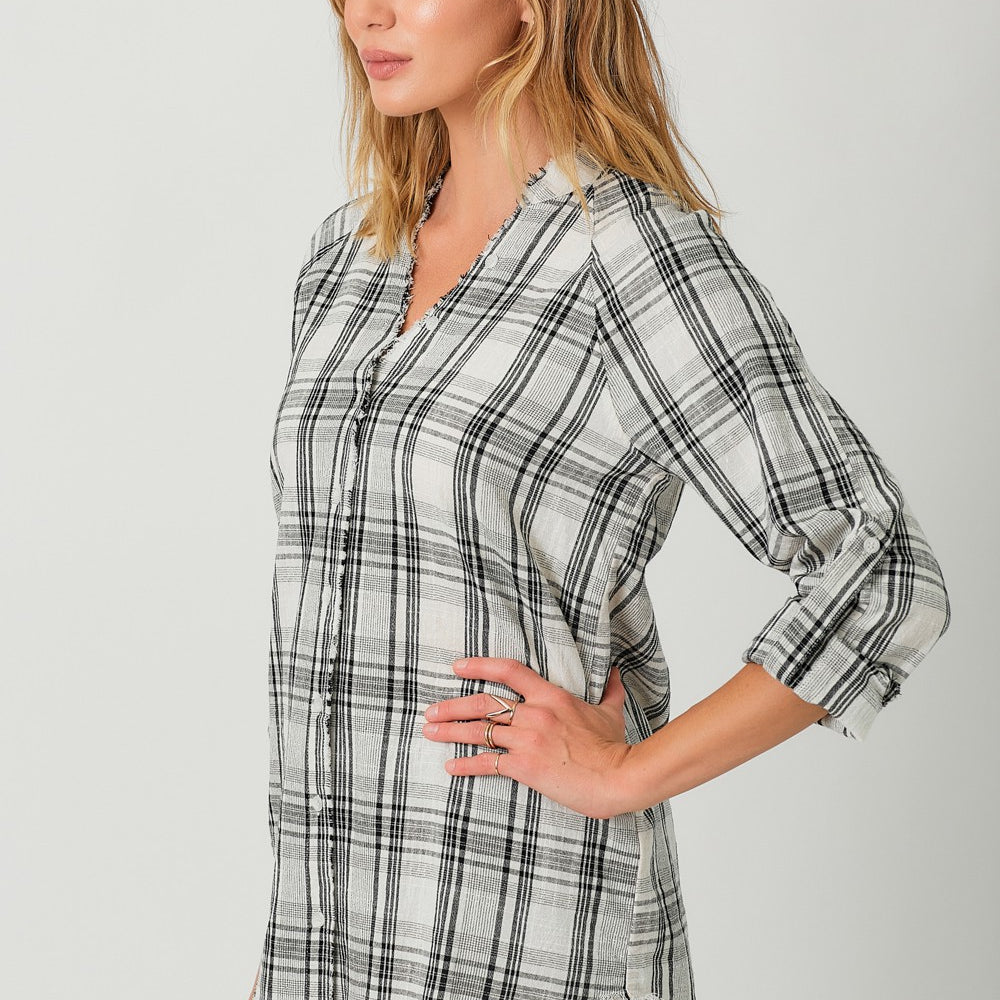 
                      
                        Double Cloth Fray Bottom Shirt
                      
                    