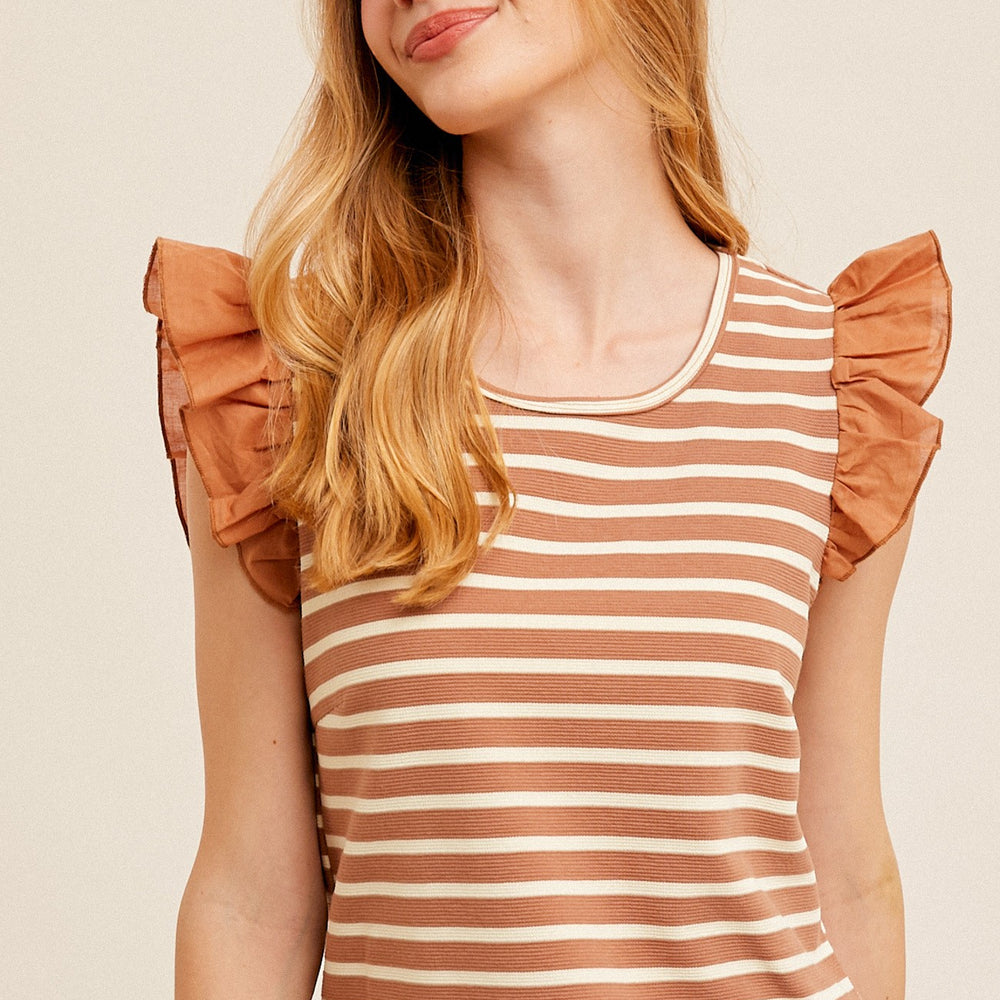 Round Neck Flutter Sleeves Mixed Pullover Knit Top