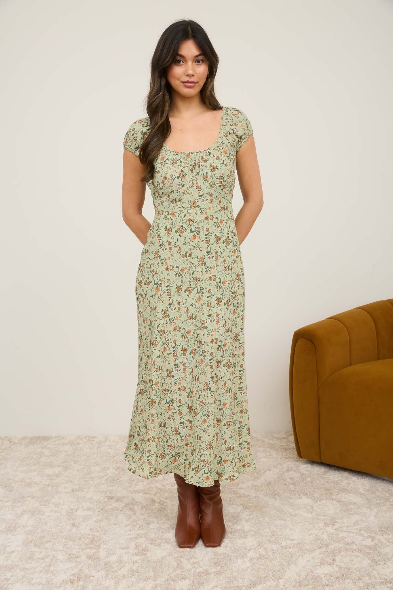 Floral Scoop Neck Ruched Short Sleeve Midi Dress