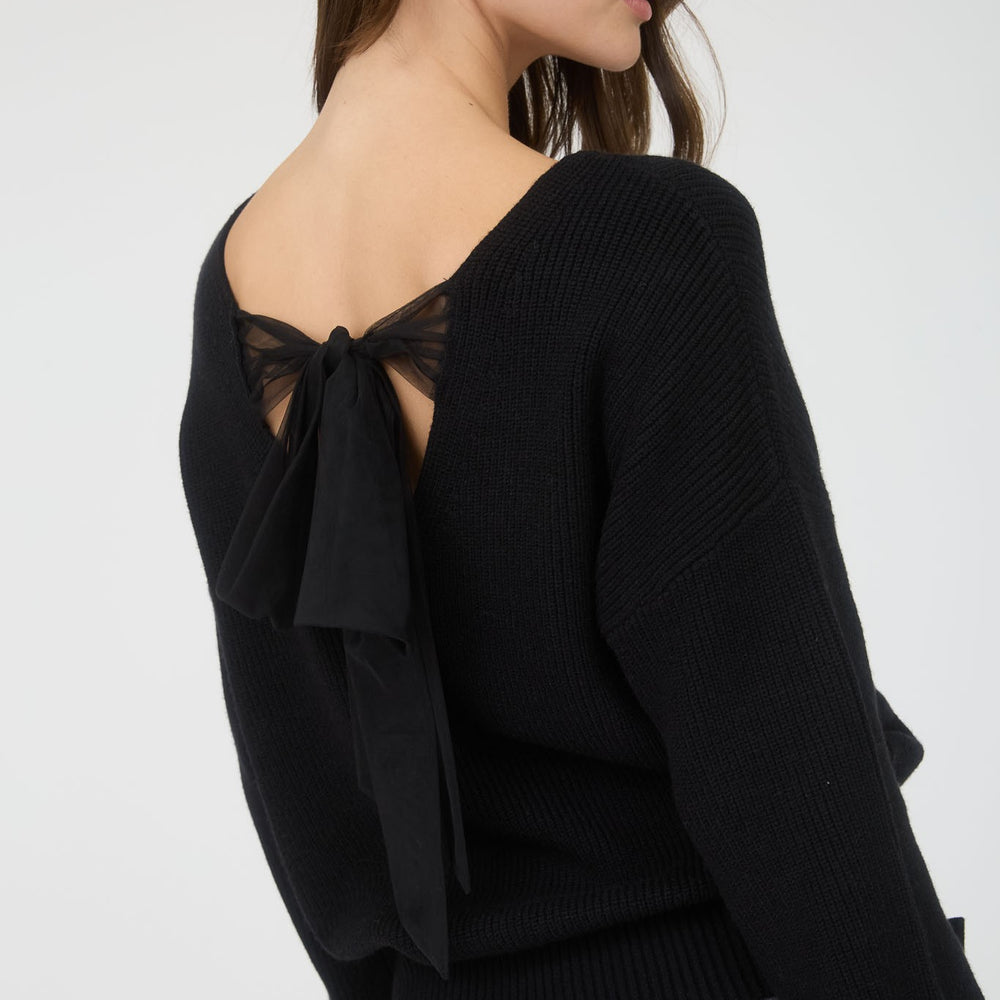 
                      
                        V Neck Drop Shoulder Back Bow Tie Detail Sweater
                      
                    