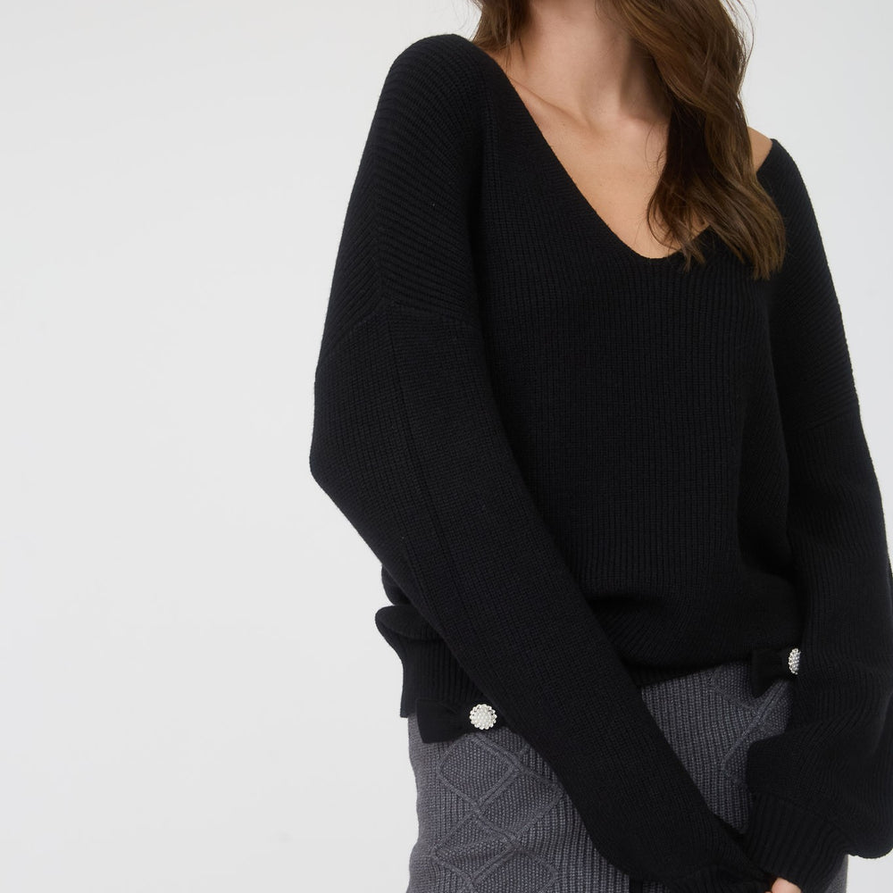 
                      
                        V Neck Drop Shoulder Back Bow Tie Detail Sweater
                      
                    