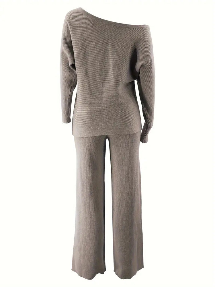 
                      
                        Solid Color Off-Shoulder Sweater Top with Pants Set
                      
                    