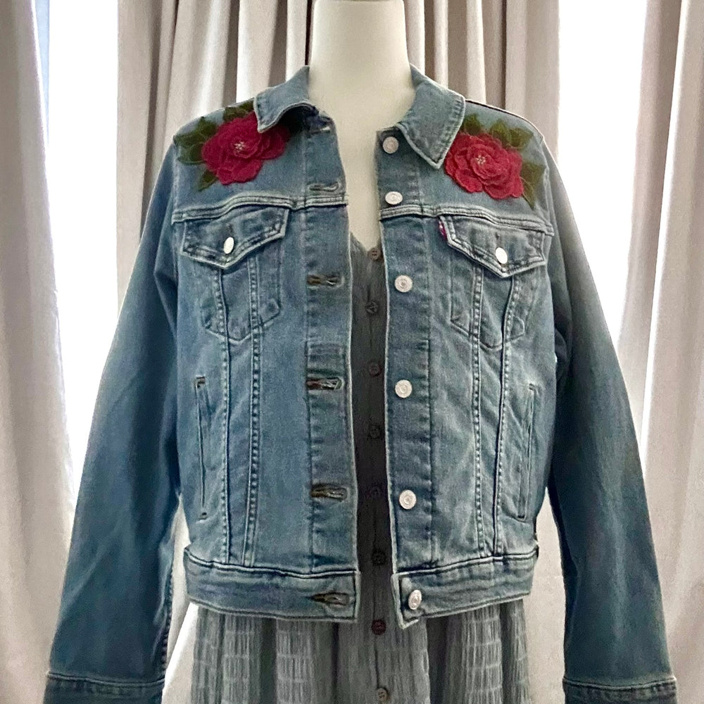 
                      
                        Frida Kahlo Levis Denim Jacket
                      
                    